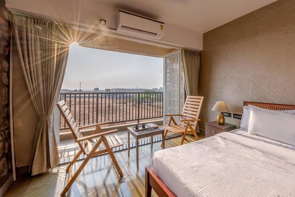 Stone Mansion By Phoenix Stays Igatpuri Exterior photo