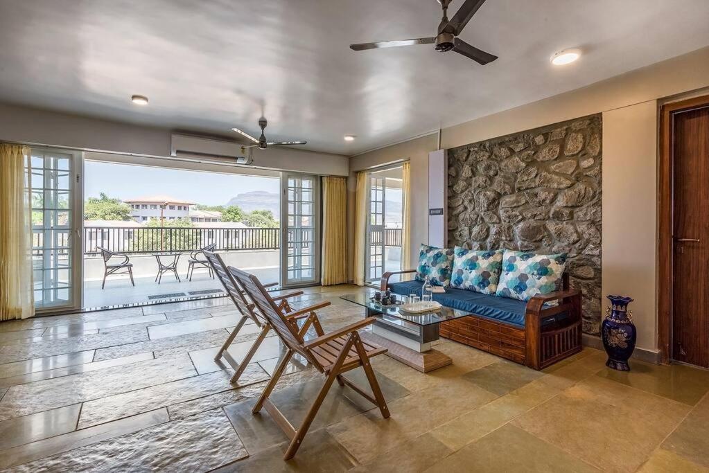 Stone Mansion By Phoenix Stays Igatpuri Exterior photo