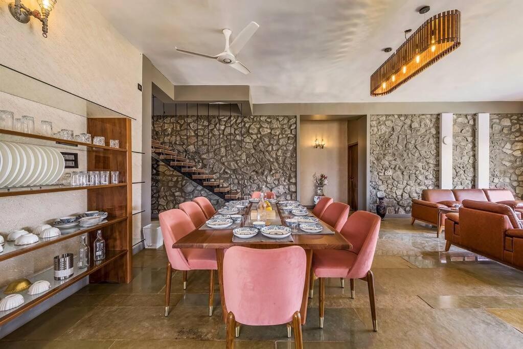 Stone Mansion By Phoenix Stays Igatpuri Exterior photo