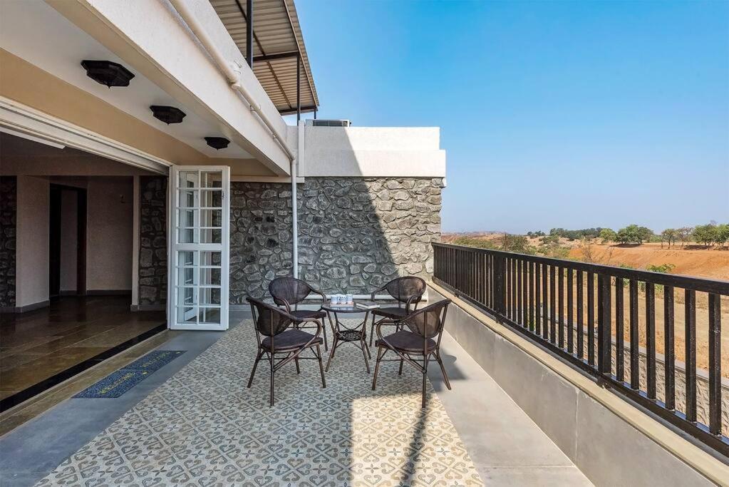 Stone Mansion By Phoenix Stays Igatpuri Exterior photo