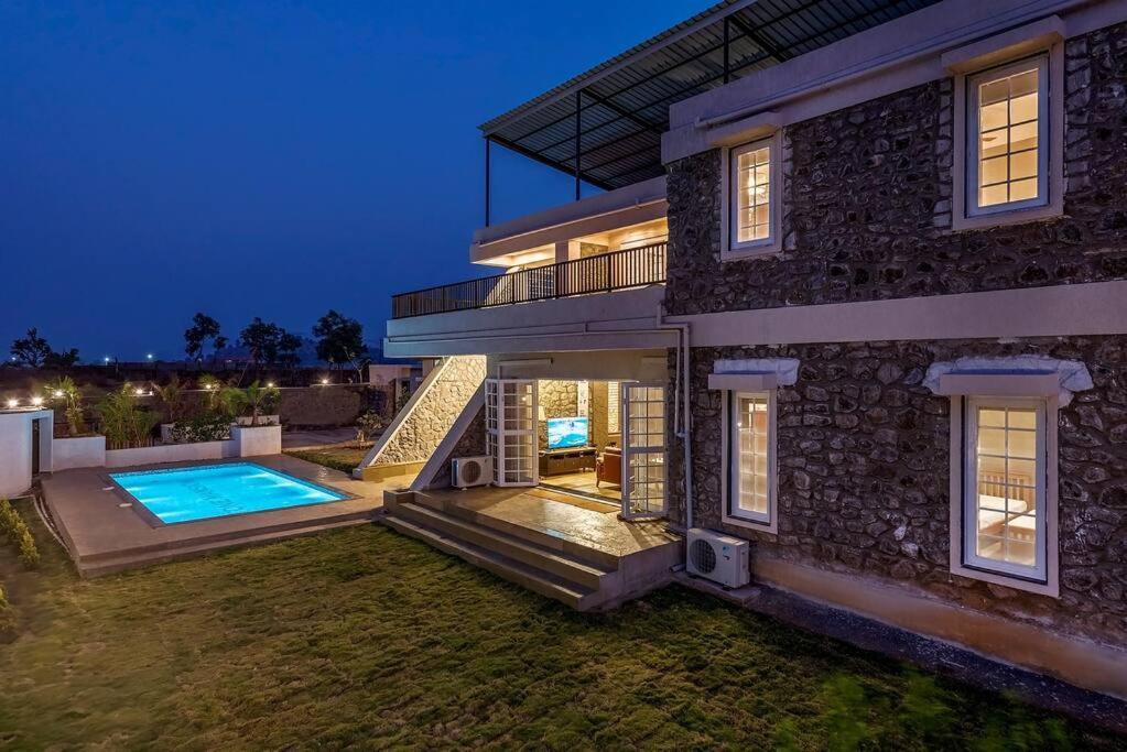 Stone Mansion By Phoenix Stays Igatpuri Exterior photo