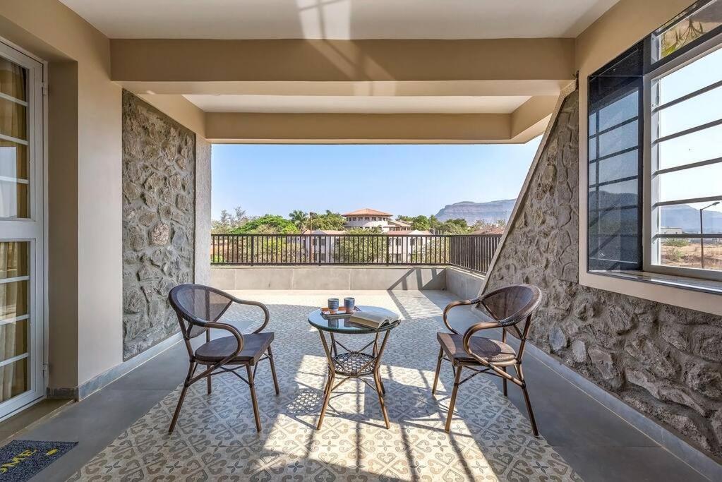 Stone Mansion By Phoenix Stays Igatpuri Exterior photo